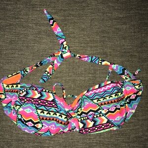 Cute bikini top!